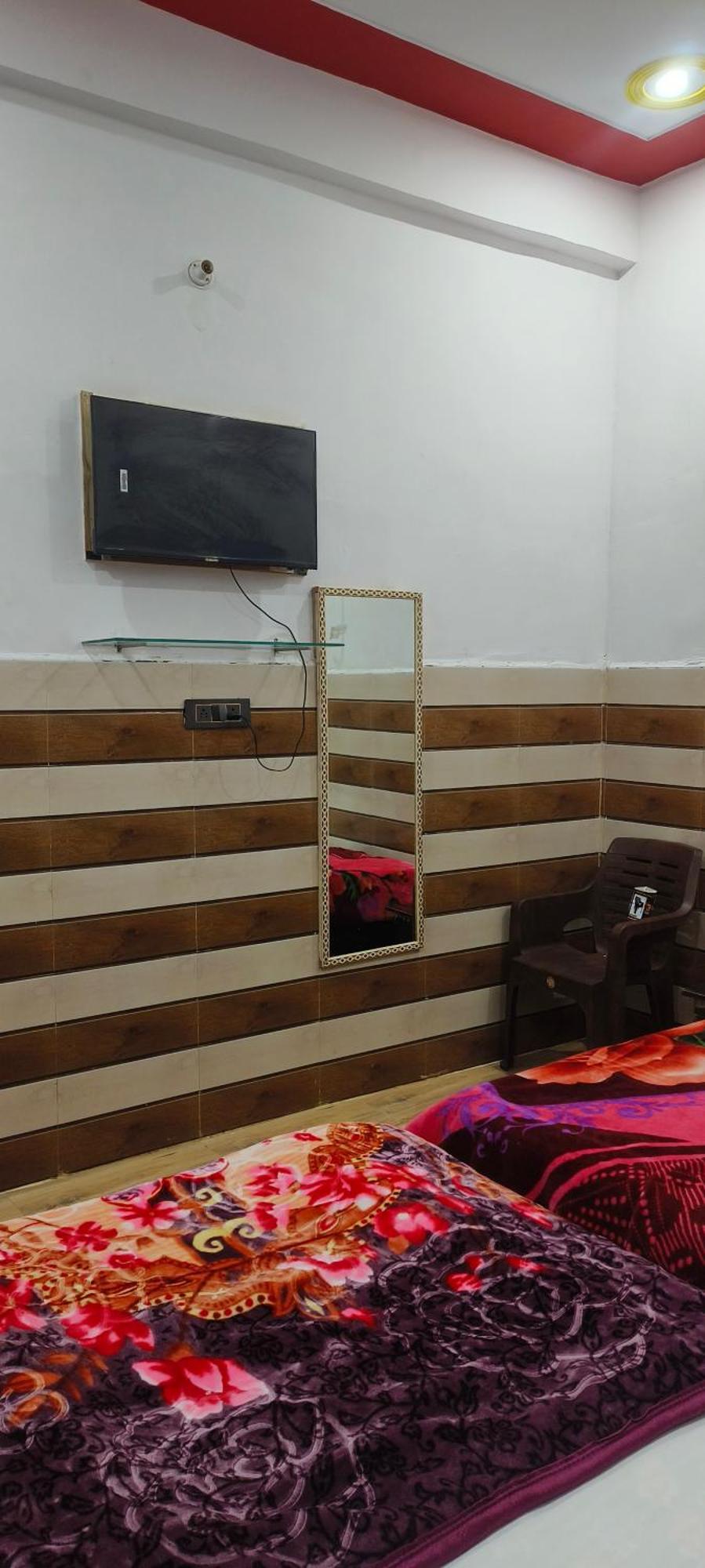 K.D.Dham Near Prem Mandir1 호텔 Vrindāvan 외부 사진