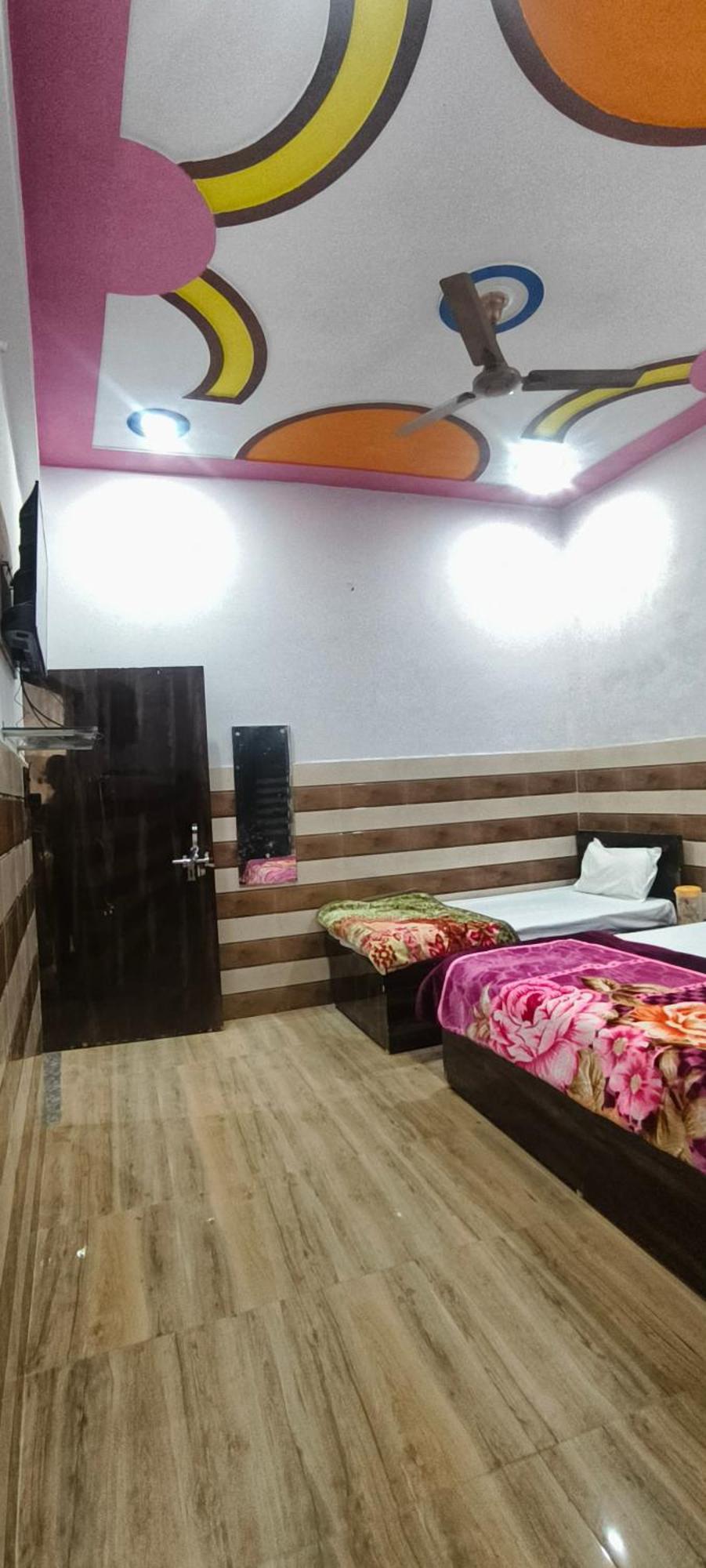 K.D.Dham Near Prem Mandir1 호텔 Vrindāvan 외부 사진
